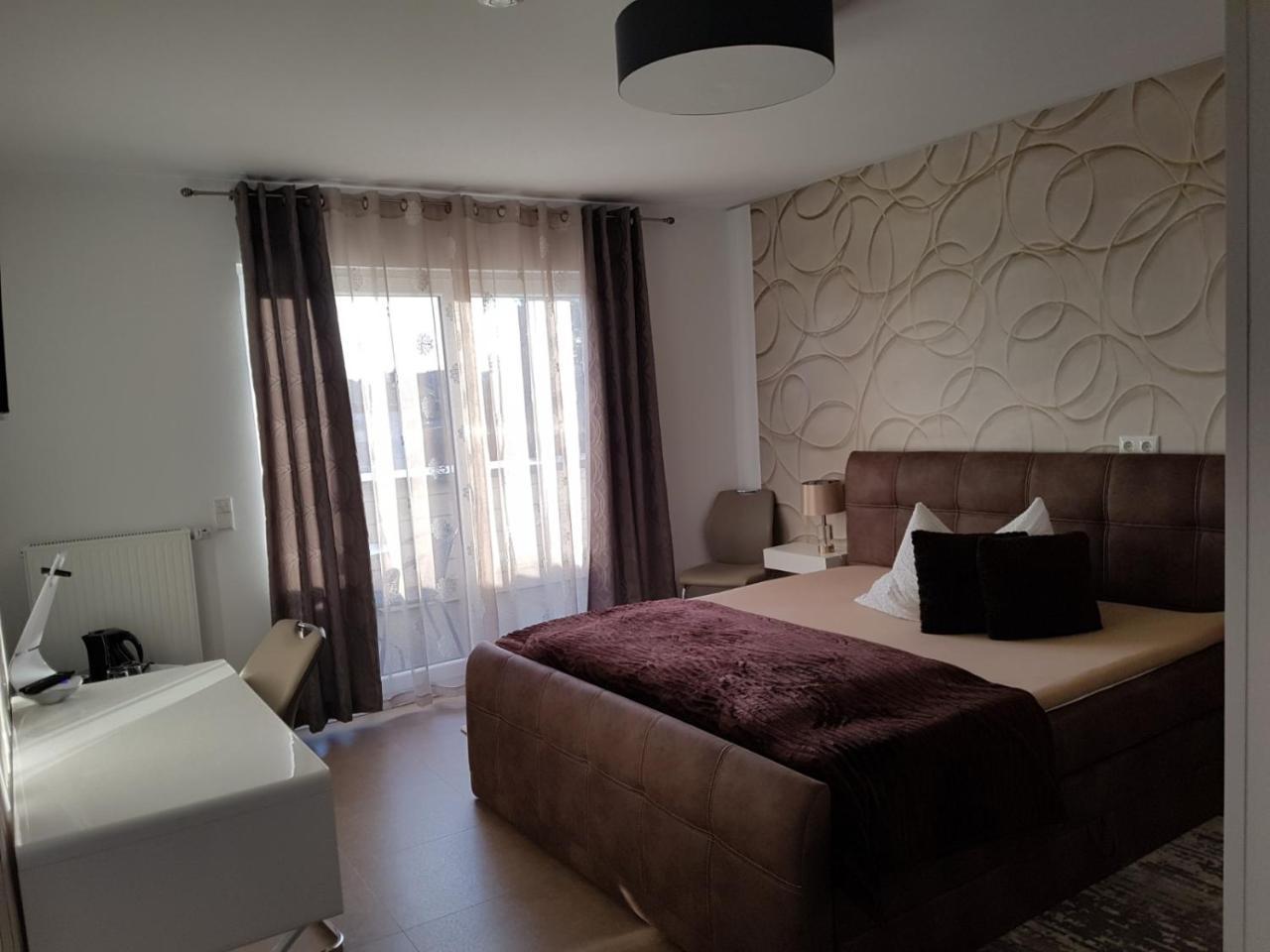 Aparthotel Magnolia Оберурзел Екстериор снимка